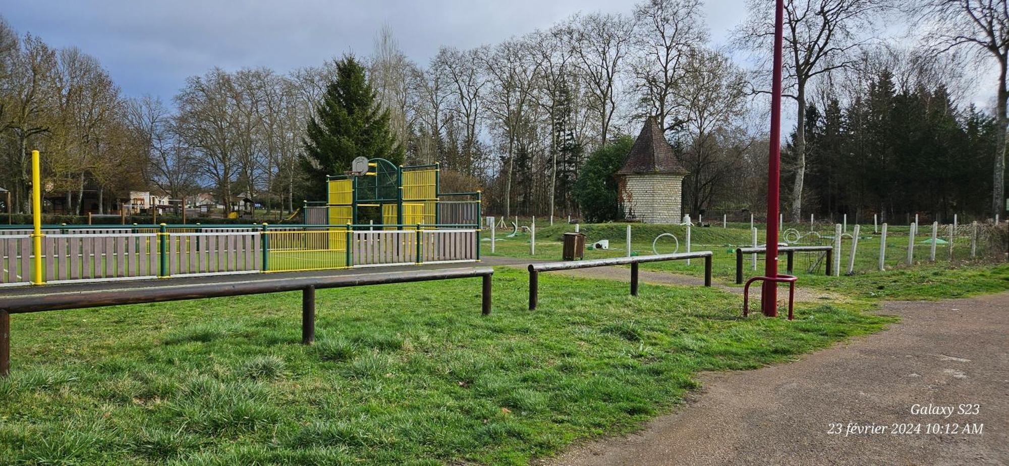 Pavillon Avec Jardin Clos Au Bord De L'Yonne Coulanges-sur-Yonne Exterior photo